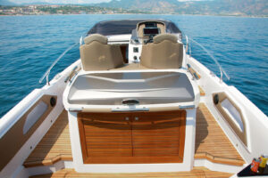 Ranieri NEXT 370 SH neuf disponible chez AL2M NAUTISME ARCACHON
